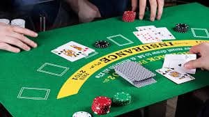 Dealer profesional jeptoto di studio kasino langsung yang canggih dengan multi-kamera